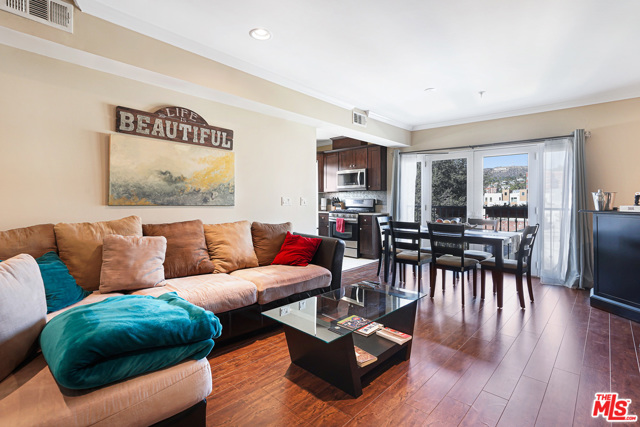 2 Bed Home for Sale in Los Angeles, California