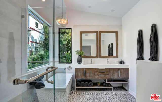3 Bed Home for Sale in Studio City, California
