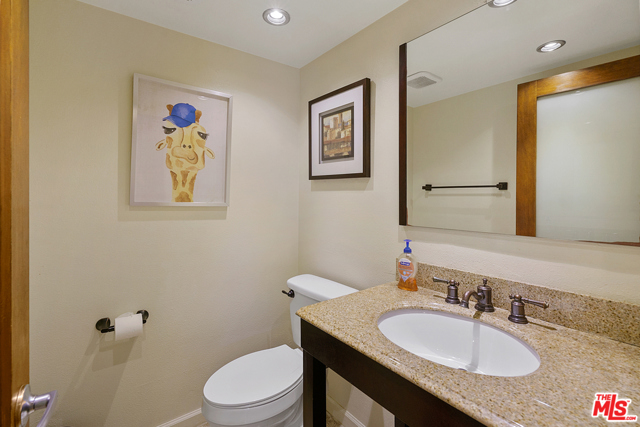 2 Bed Home for Sale in Van Nuys, California