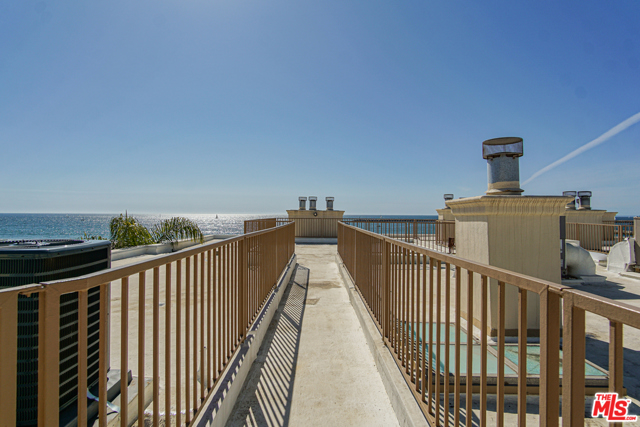 3 Bed Home for Sale in Playa del Rey, California
