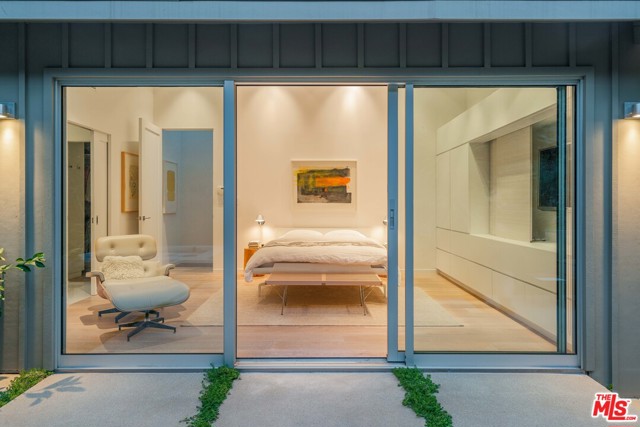 3 Bed Home for Sale in Los Angeles, California