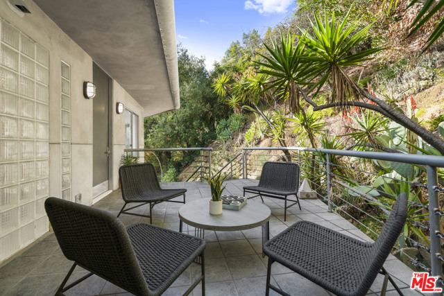 2 Bed Home for Sale in Los Angeles, California