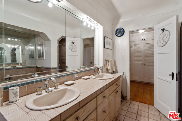  Income Home for Sale in Beverly Hills, California