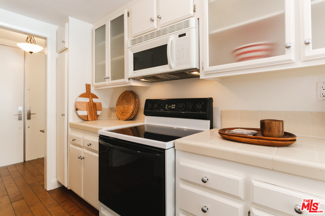 2 Bed Home for Sale in Los Angeles, California