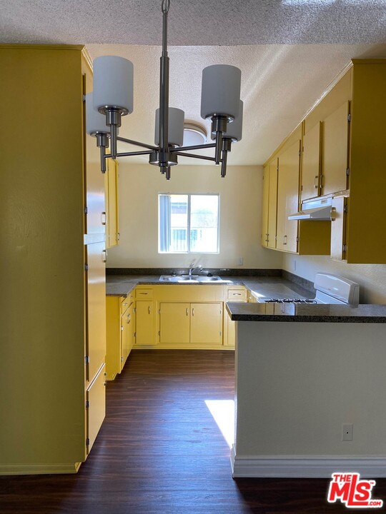  Income Home for Sale in Sherman Oaks, California
