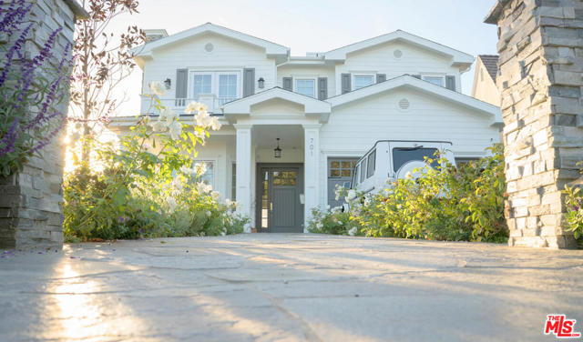 Photo of 701 VIA DE LA PAZ, Pacific Palisades, CA 90272