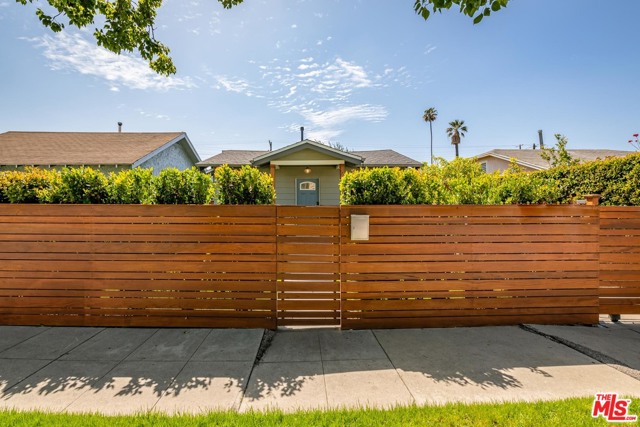 3 Bed Home for Sale in Los Angeles, California