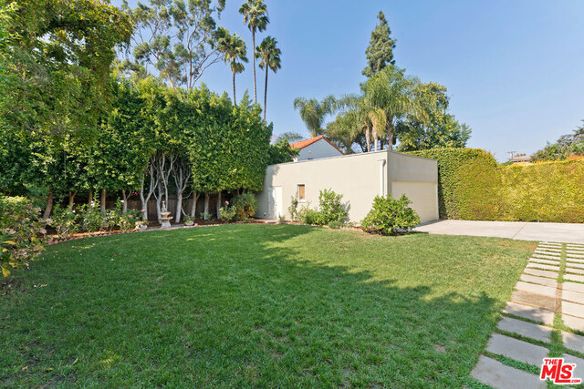 5 Bed Home for Sale in Los Angeles, California