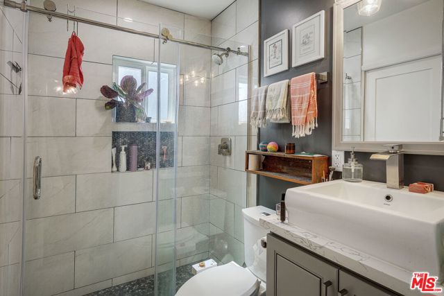  Income Home for Sale in Los Angeles, California