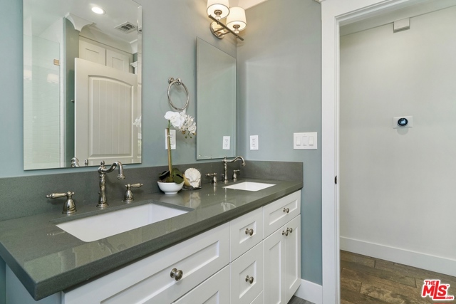 3 Bed Home for Sale in Sherman Oaks, California