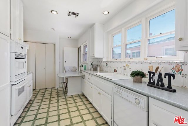 3 Bed Home for Sale in Los Angeles, California