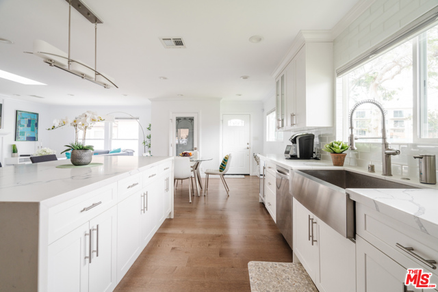 4 Bed Home for Sale in Sherman Oaks, California