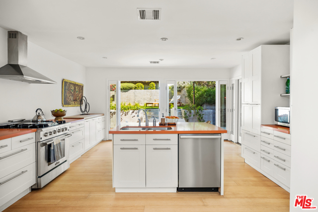 3 Bed Home for Sale in Los Angeles, California