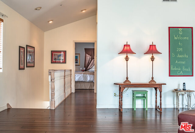 209 JUANITA Avenue, Redondo Beach, California 90277, 3 Bedrooms Bedrooms, ,2 BathroomsBathrooms,Residential,Sold,JUANITA,18363116