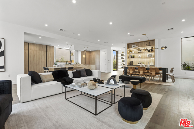5 Bed Home for Sale in Los Angeles, California