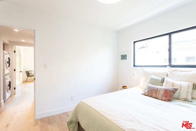 2 Bed Home for Sale in Venice, California