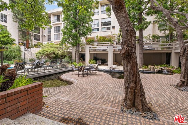 2 Bed Home for Sale in Los Angeles, California