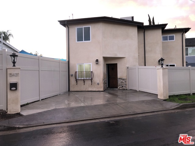 Photo of 15431 HUSTON Street, Sherman Oaks, CA 91403