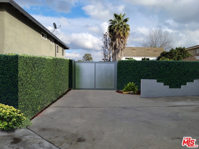 Rendering of Hedges/Driveway Gate for Increased Privacy (Looking toward street)