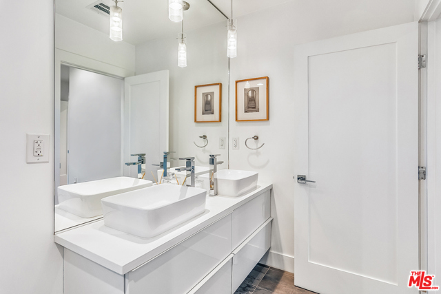 4 Bed Home for Sale in Venice, California
