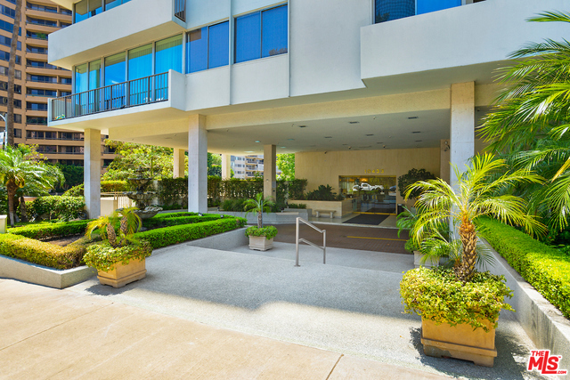 1 Bed Home for Sale in Los Angeles, California