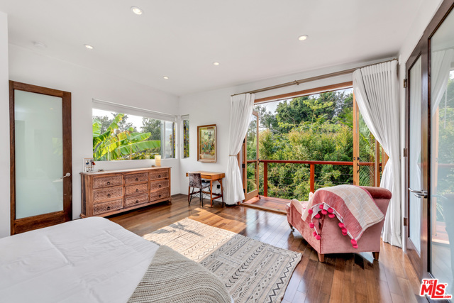 4 Bed Home for Sale in Venice, California