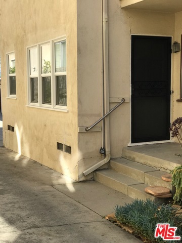 Photo of 15153 S DICKENS Street, Sherman Oaks, CA 91403