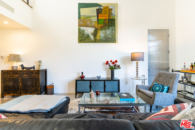 1 Bed Home for Sale in Los Angeles, California