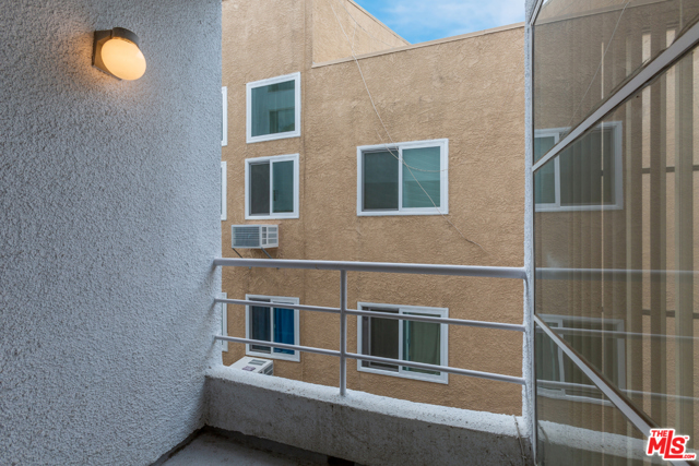 2 Bed Home for Sale in Los Angeles, California