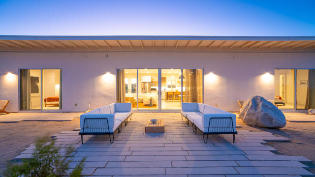 feature listing property photo