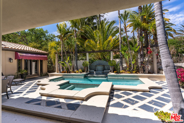 5 Bed Home for Sale in Calabasas, California