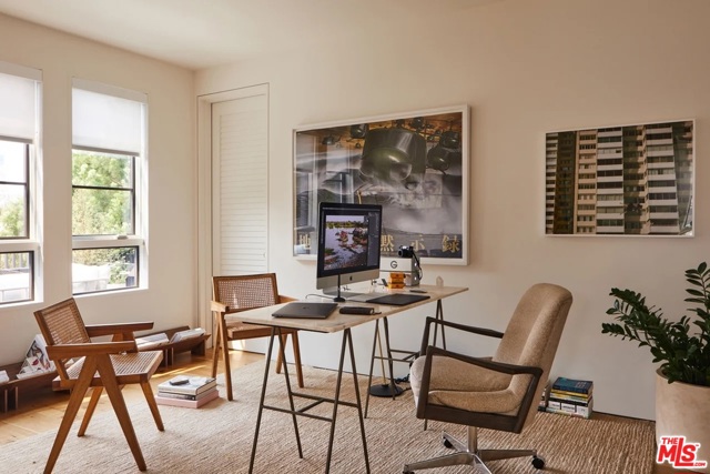 5 Bed Home for Sale in Los Angeles, California