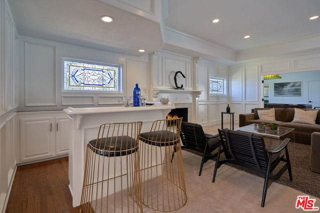 6 Bed Home for Sale in Encino, California