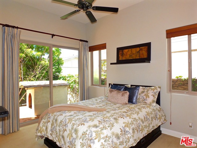 713 JUANITA Avenue, Redondo Beach, California 90277, 3 Bedrooms Bedrooms, ,3 BathroomsBathrooms,Residential,Sold,JUANITA,18338384