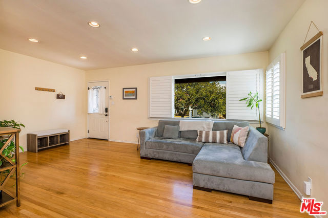 1713 WENDY Way, Manhattan Beach, California 90266, 2 Bedrooms Bedrooms, ,1 BathroomBathrooms,Residential,Sold,WENDY,20564738