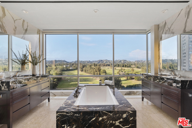 4 Bed Home for Sale in Los Angeles, California