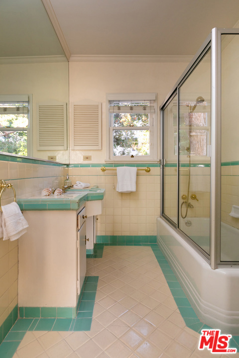  Income Home for Sale in Los Angeles, California