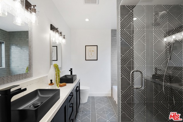 2 Bed Home for Sale in Los Angeles, California