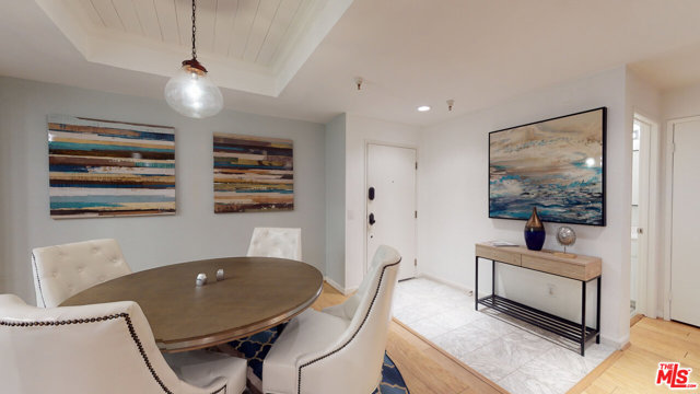 2 Bed Home for Sale in Sherman Oaks, California