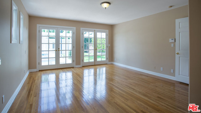 5 Bed Home for Sale in Encino, California
