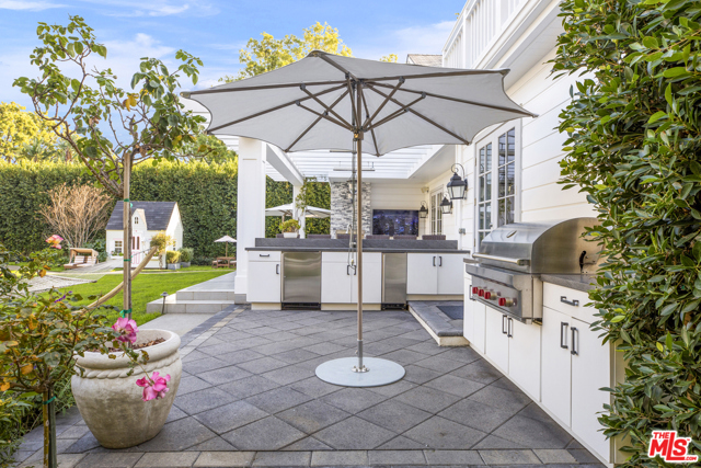 5 Bed Home for Sale in Beverly Hills, California