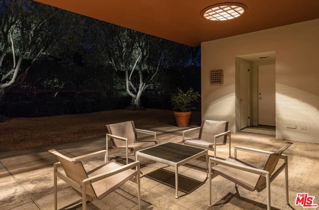 5 Bed Home for Sale in Los Angeles, California