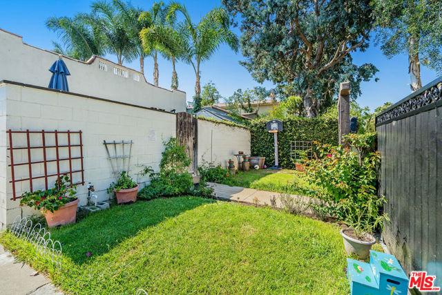  Income Home for Sale in Venice, California