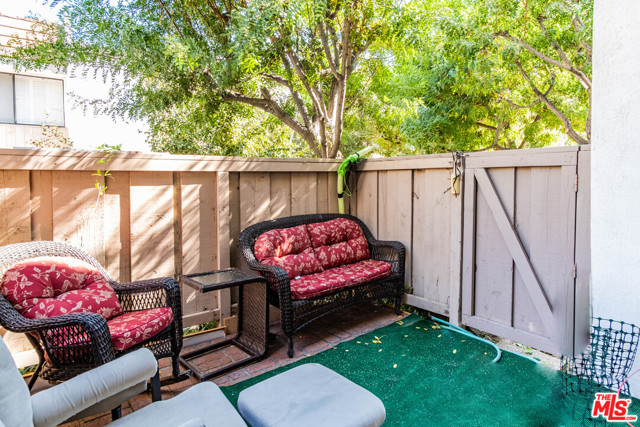 2 Bed Home for Sale in Encino, California