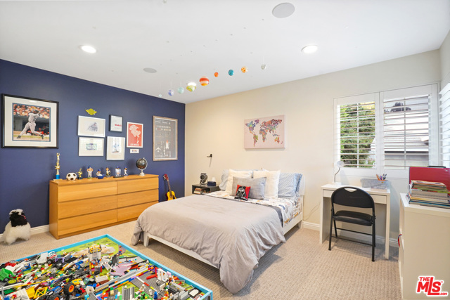 4 Bed Home for Sale in Encino, California