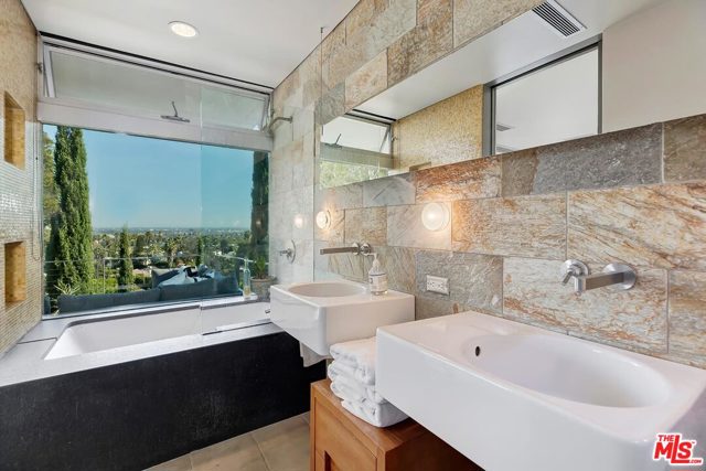 3 Bed Home for Sale in Los Angeles, California