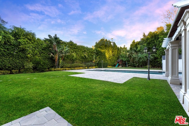 8 Bed Home for Sale in Encino, California