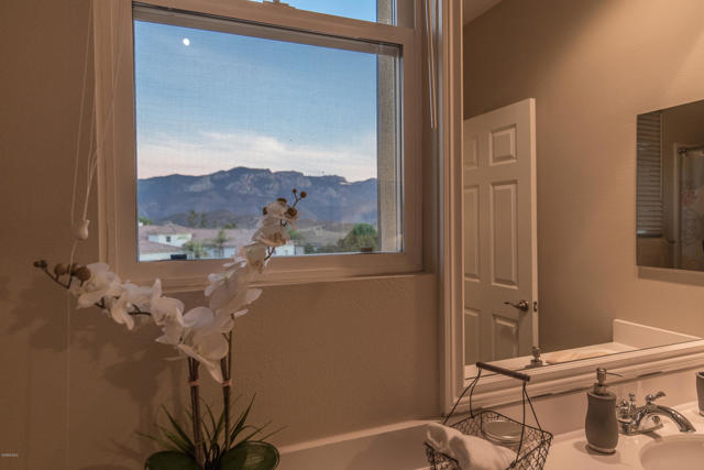 5 Bed Home for Sale in Newbury Park, California