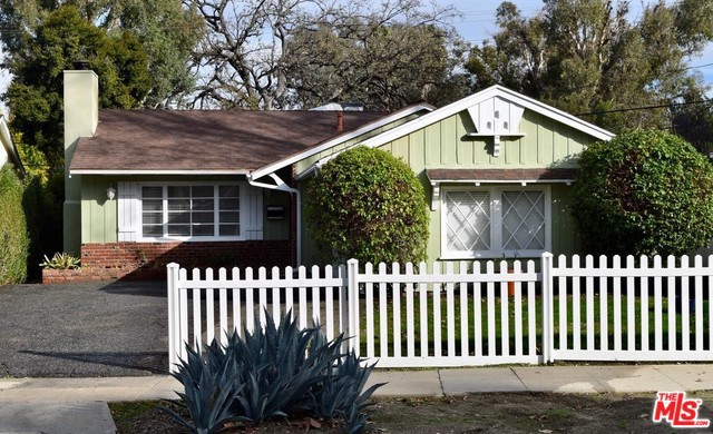 Photo of 4958 CANOGA Avenue, Woodland Hills, CA 91364