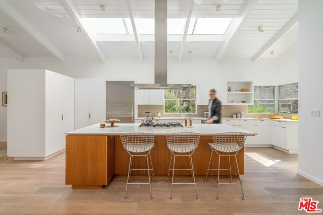 3 Bed Home for Sale in Los Angeles, California